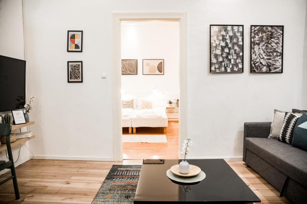 Stylish And Spacious ! Central Location Kazincy Netflix Budapešť Exteriér fotografie