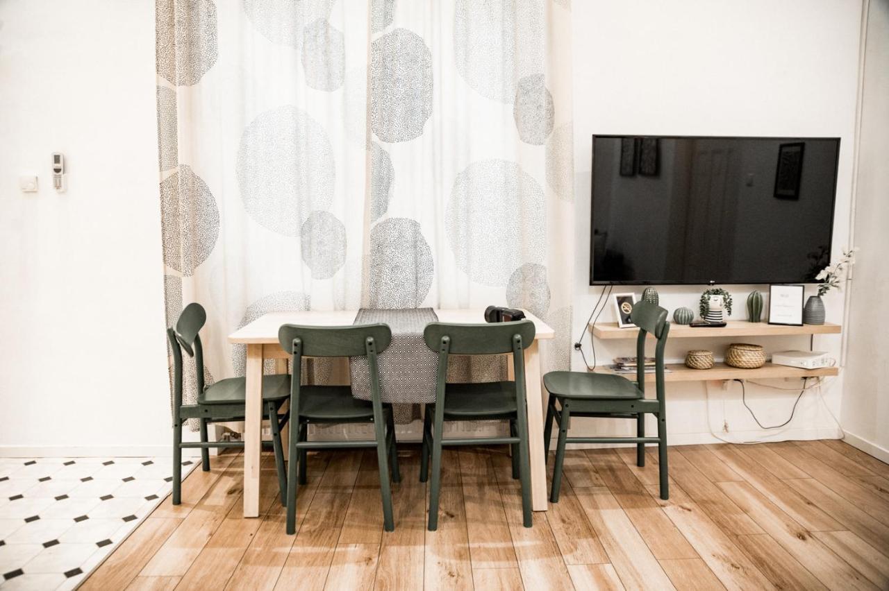 Stylish And Spacious ! Central Location Kazincy Netflix Budapešť Exteriér fotografie