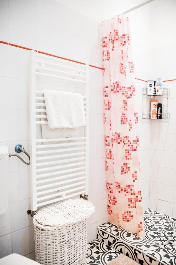 Stylish And Spacious ! Central Location Kazincy Netflix Budapešť Exteriér fotografie